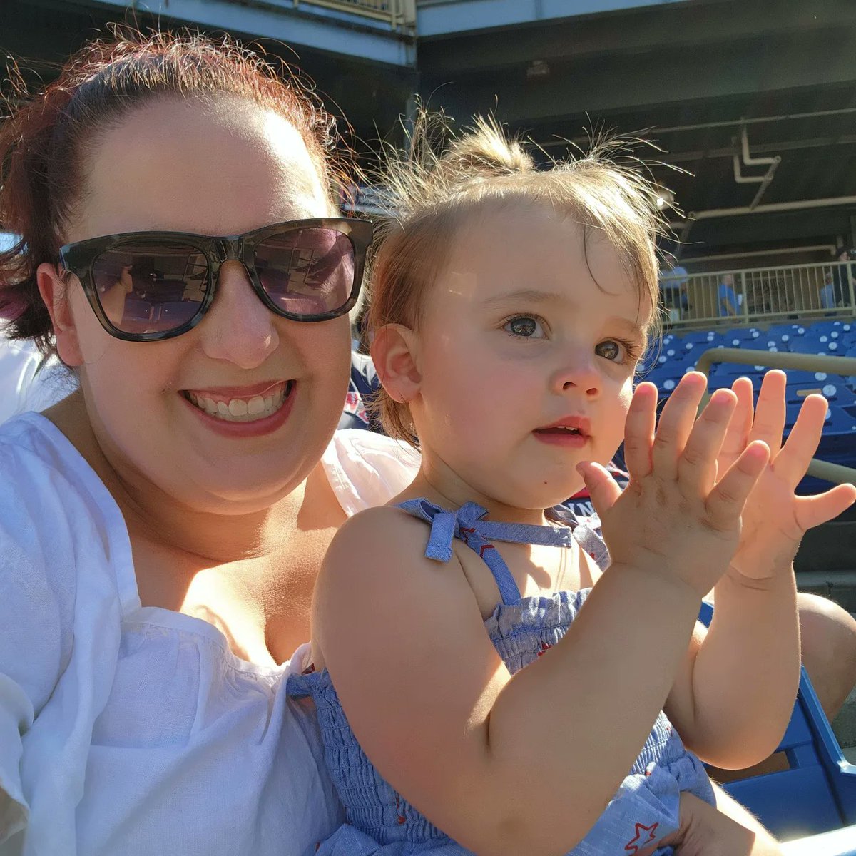 StephMAK11's tweet photo. First baseball game with @LCCaptains https://t.co/Nd0FMncU3s