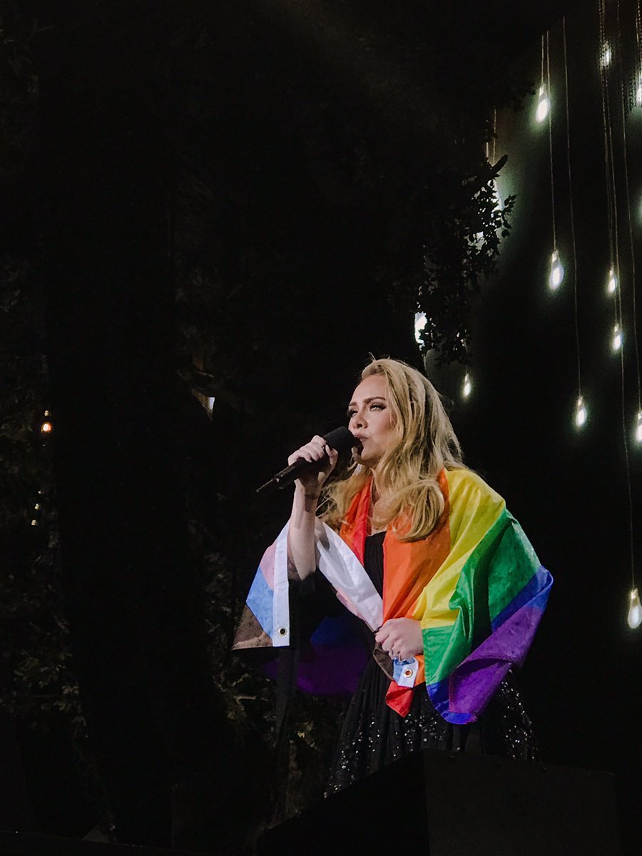 elphienthusiast's tweet image. adele: GAYS GET BEHIND ME