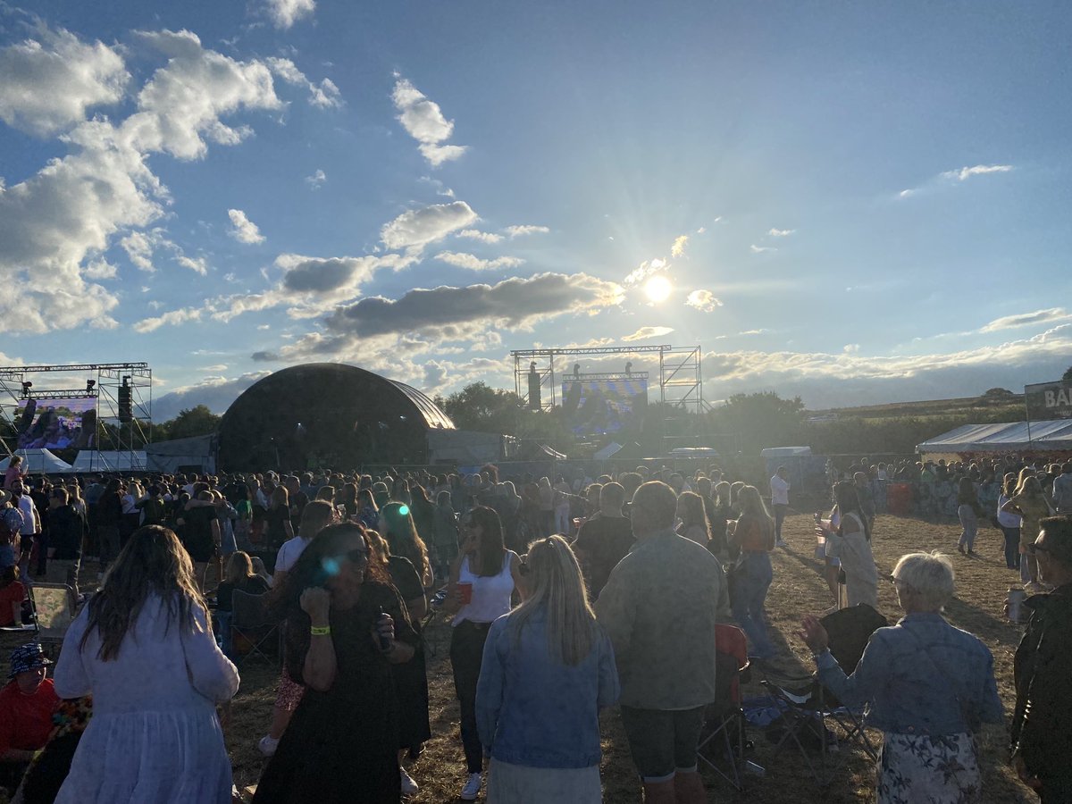 mortonydna's tweet photo. Not a bad Sunday night https://t.co/fnXGoGncVu