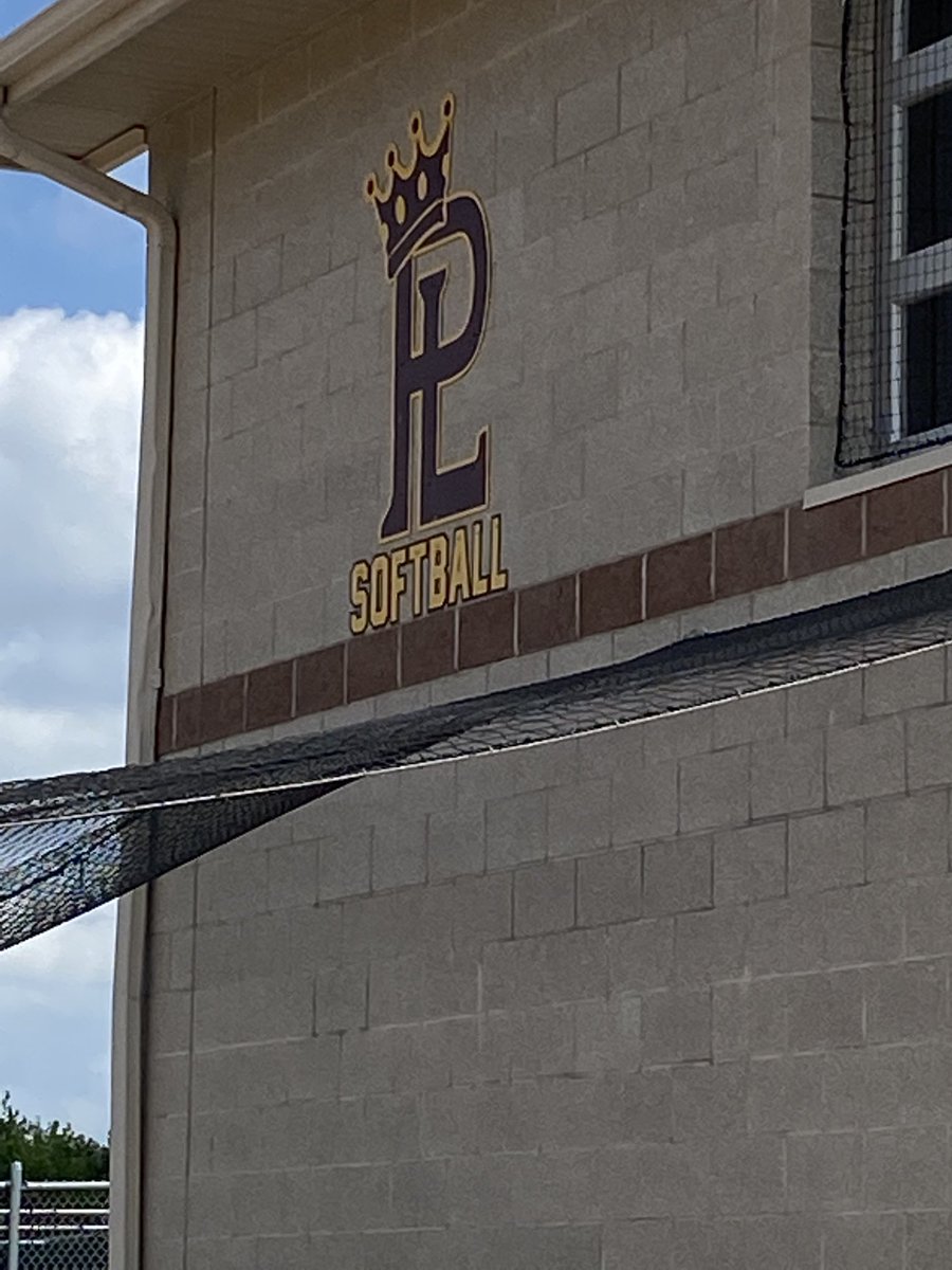 Bckennett (@bckennett1) on Twitter photo Visited my HS alma mater’s softball field. We didn’t have HS softball when I was there but I grew up playing softball on the fields where it now sits. What an awesome legacy for my hometown and home of <a href="/jordybahl/">Jordyn Frahm</a>. Forever a Monarch!! Visited my HS alma mater’s softball field. We didn’t have HS softball when I was there but I grew up playing softball on the fields where it now sits. What an awesome legacy for my hometown and home of <a href="/jordybahl/">Jordyn Frahm</a>. Forever a Monarch!!