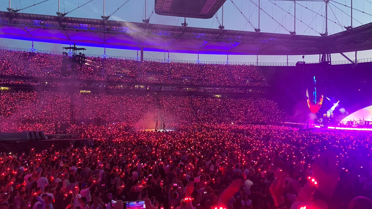 Music meets #tech! Amazing concert &amp; inspiring conversation with <a href="/coldplay/">Coldplay</a>. So proud the band and <a href="/SAP/">SAP</a> teamed up for the Music Of The Spheres World Tour app to embrace #sustainability as part of the concert experience. Good for the mood, even better for our planet. #LifeAtSAP