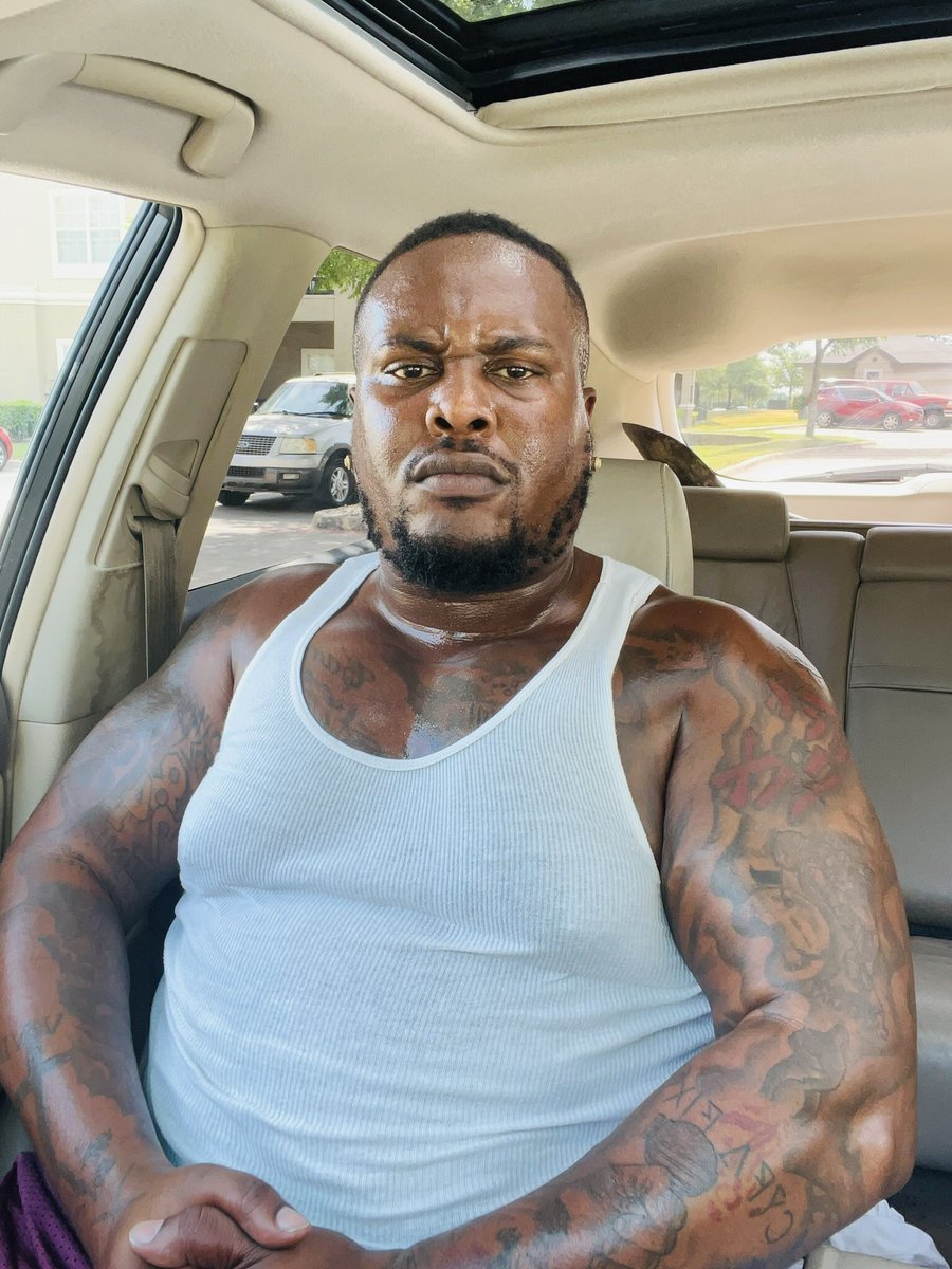 BiggCyfa's tweet image. I been working hard lately #buildingmuscles #bodybuilding #newbody