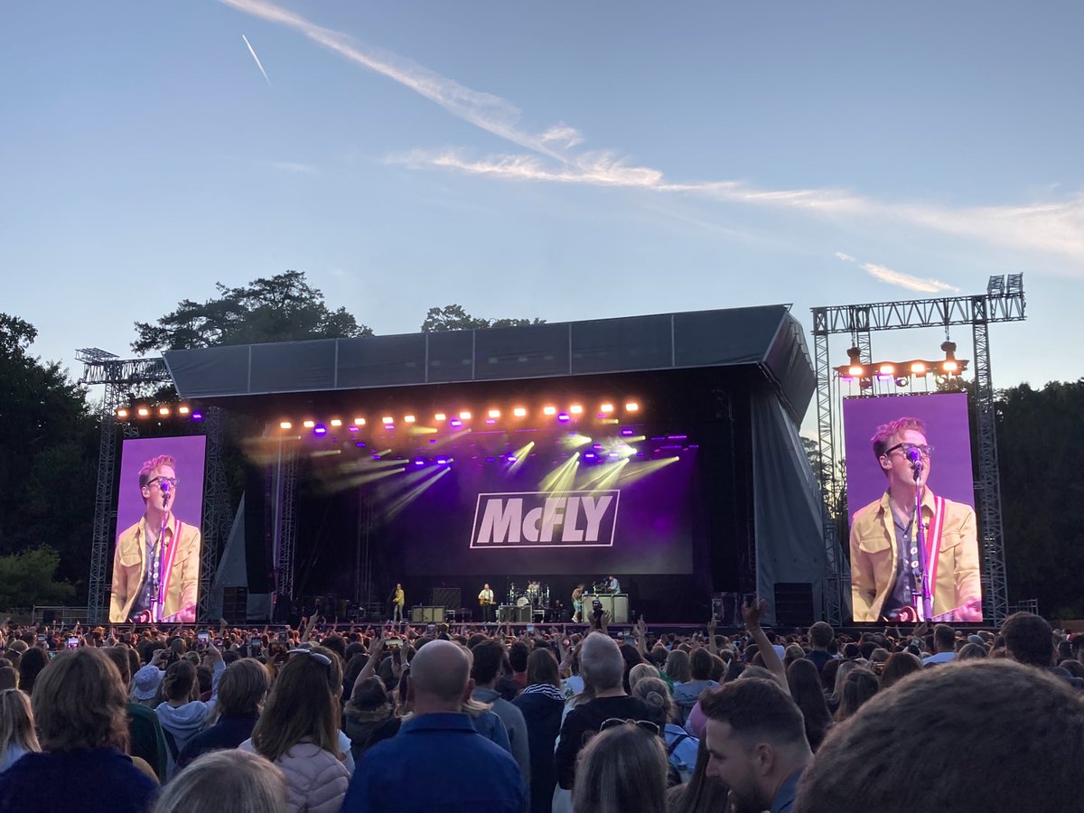 ANPShea's tweet photo. Thank you @TicketsForGood for a Fantastic Night at @WaddesdonManor for @mcflymusic ๐ฅณ #mcfly #livemusic #thankful #bluelightworker https://t.co/Ydg7pAHrr6