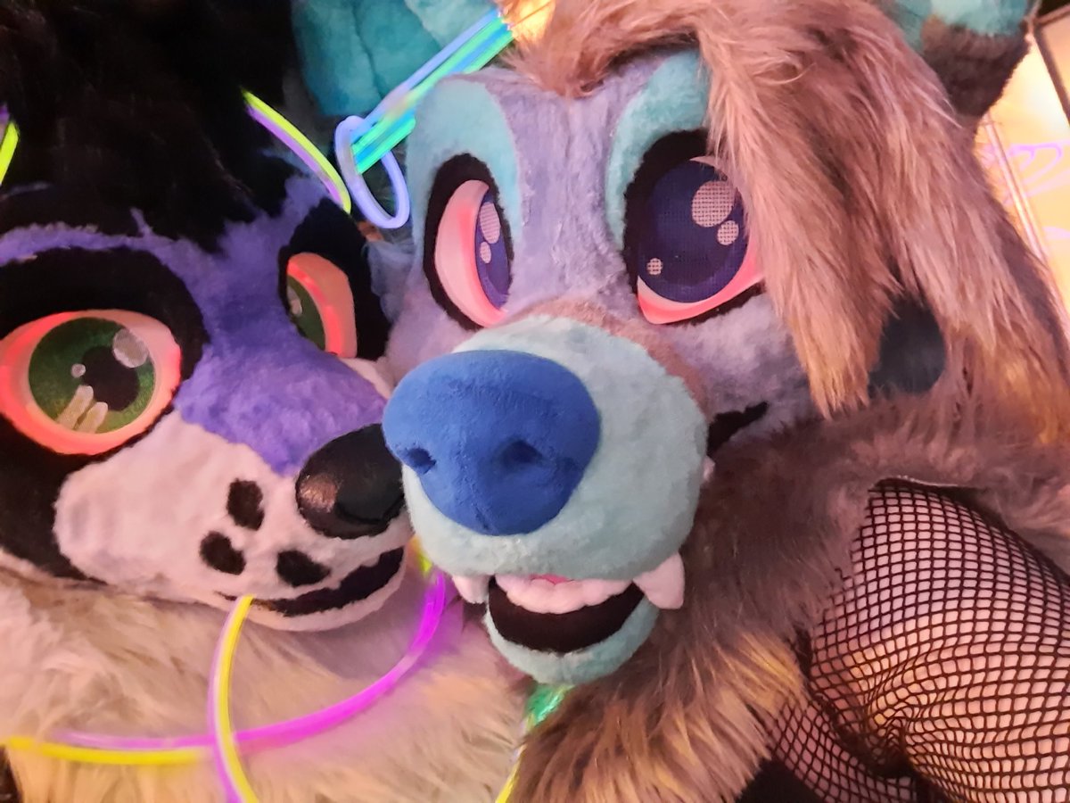Last night's rave! #anthrocon @Chuzzlepuff @Xeonthemechderg @RokiRaccoon