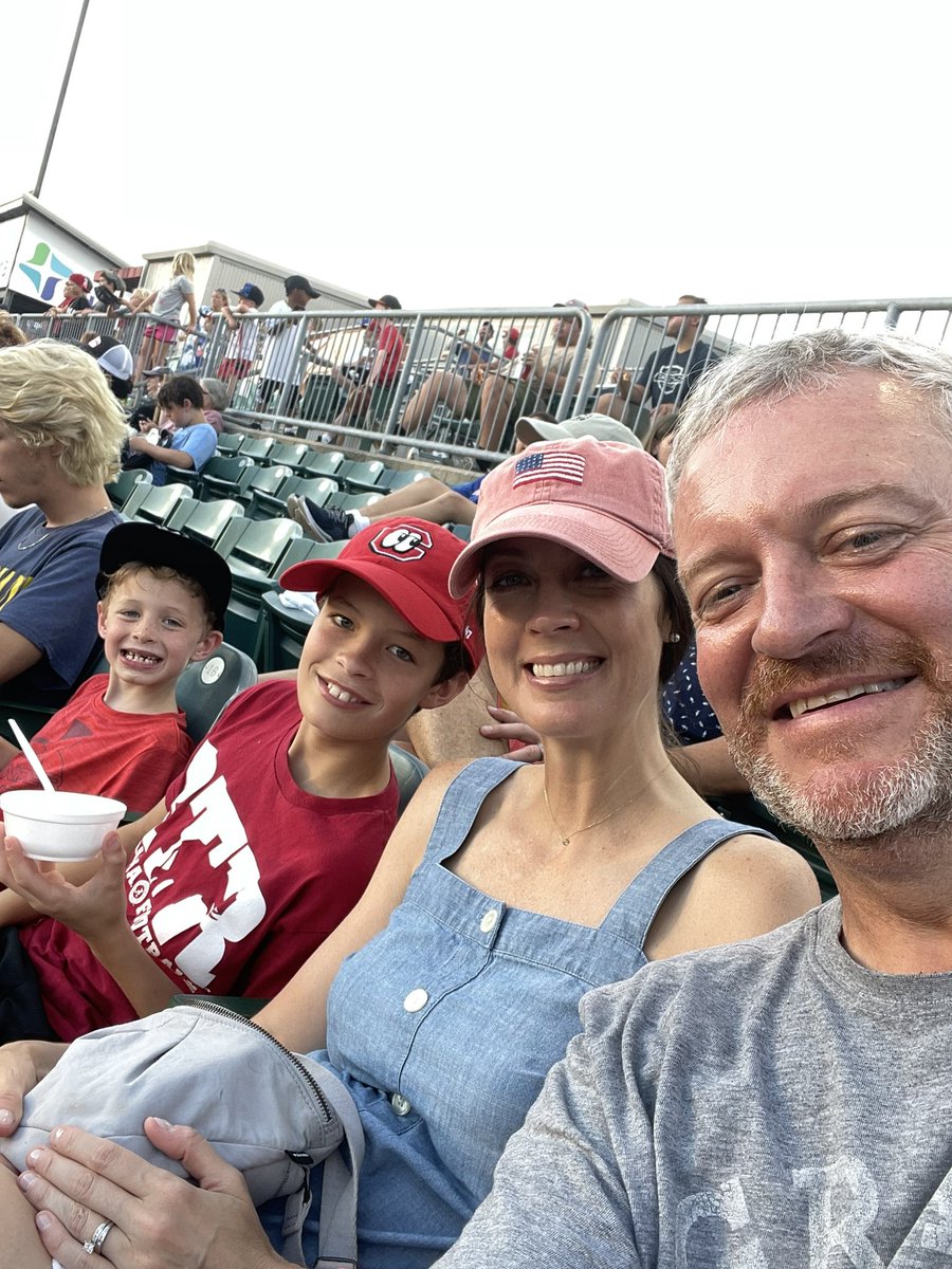 EuleGlennJr's tweet photo. #epblookouts #selfiesinthesixth https://t.co/XBTyt8h8Rl