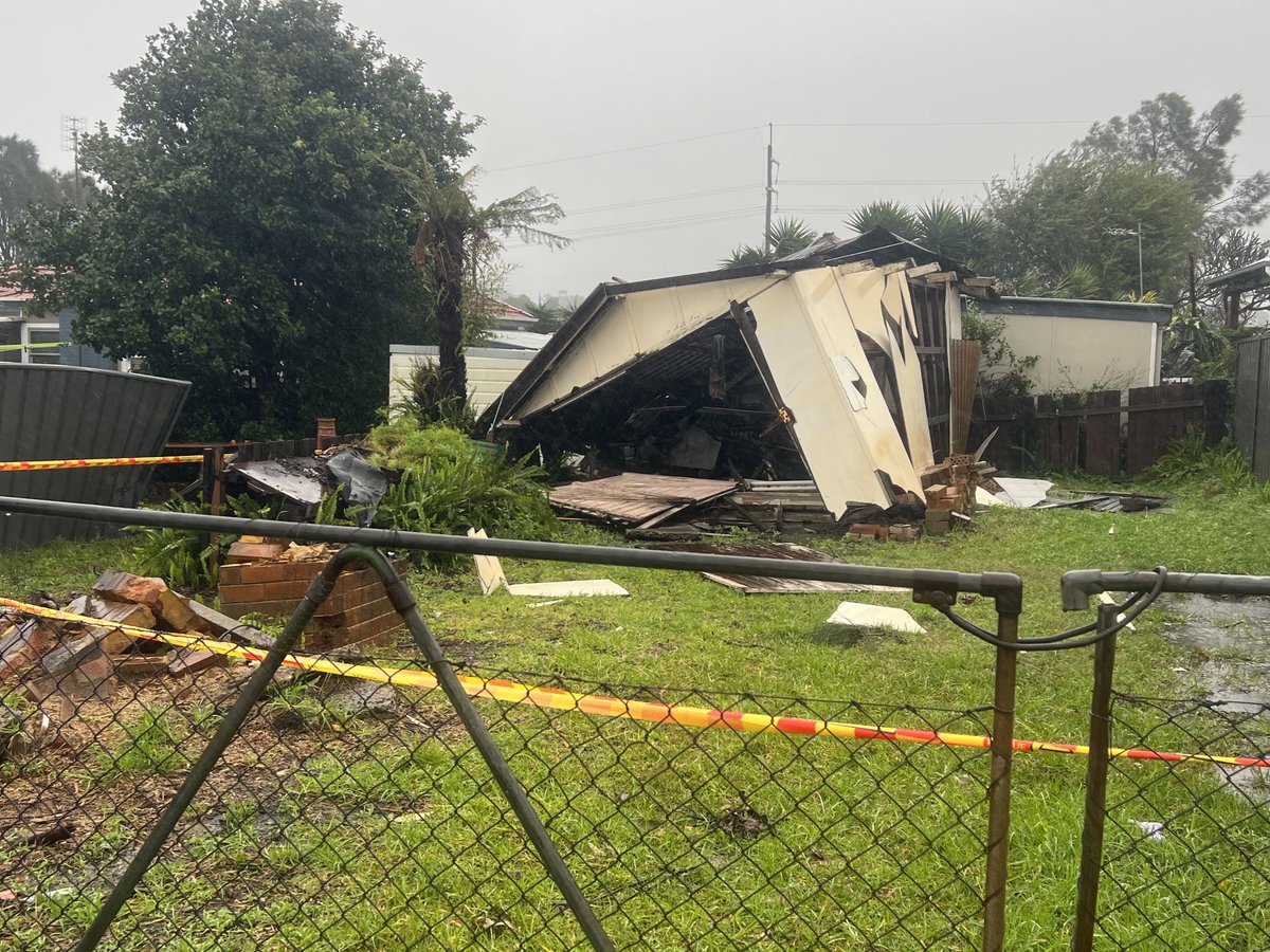 Did you see the tornado in East Corrimal? Locals say it felt like an earthquake ⛈ #weather #Illawarra