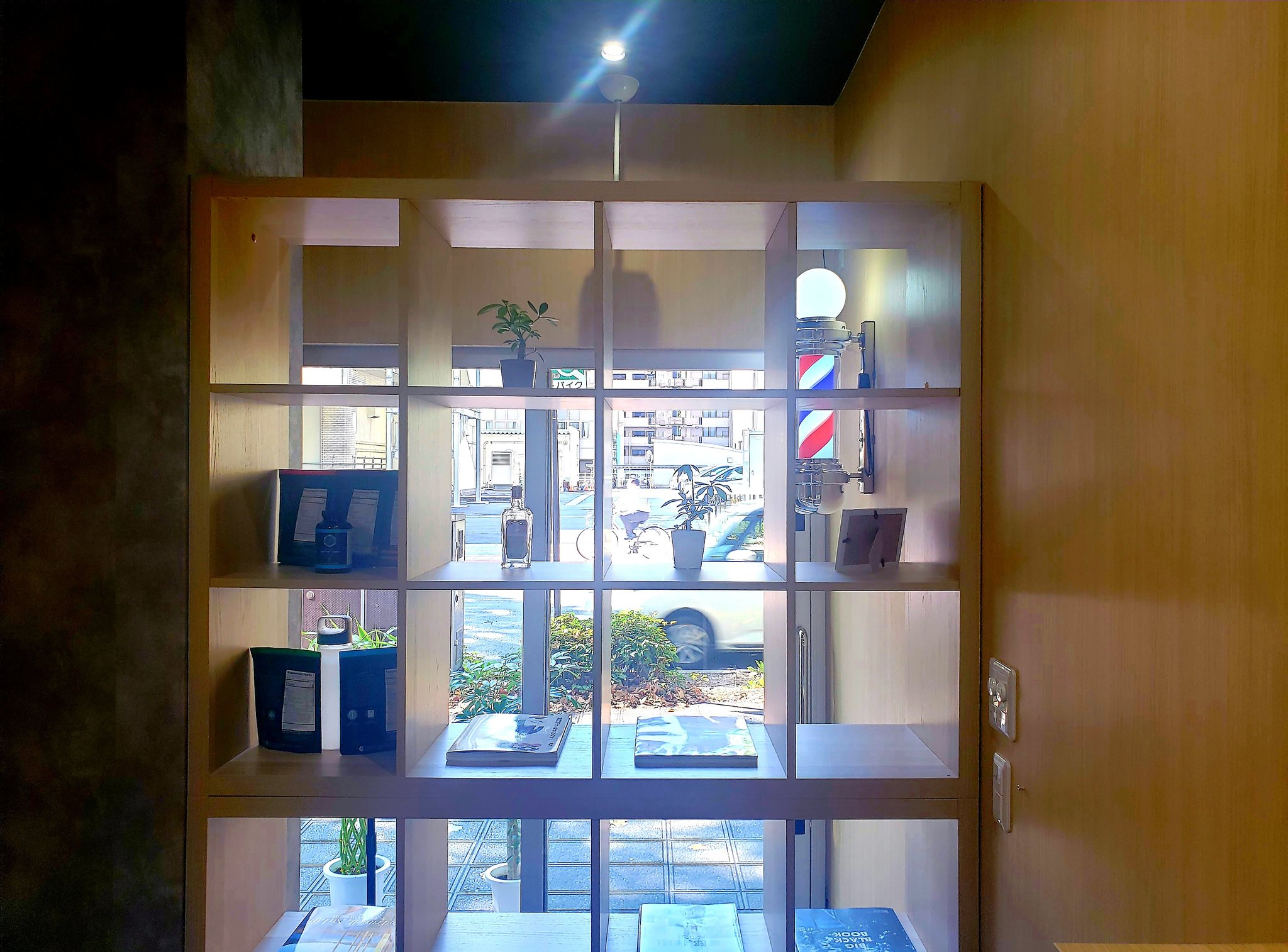 新理容 一胤 もとつぐ 仙台駅前理容室 仙台北目町通りの理容室 です 夏の清涼シャンプーもご用意しております 涼しい店内 個室理容室で癒されて下さい 床屋 バーバーショップ メンズカット得意 冷やしシャンプー 個室サロン お洒落なヘア