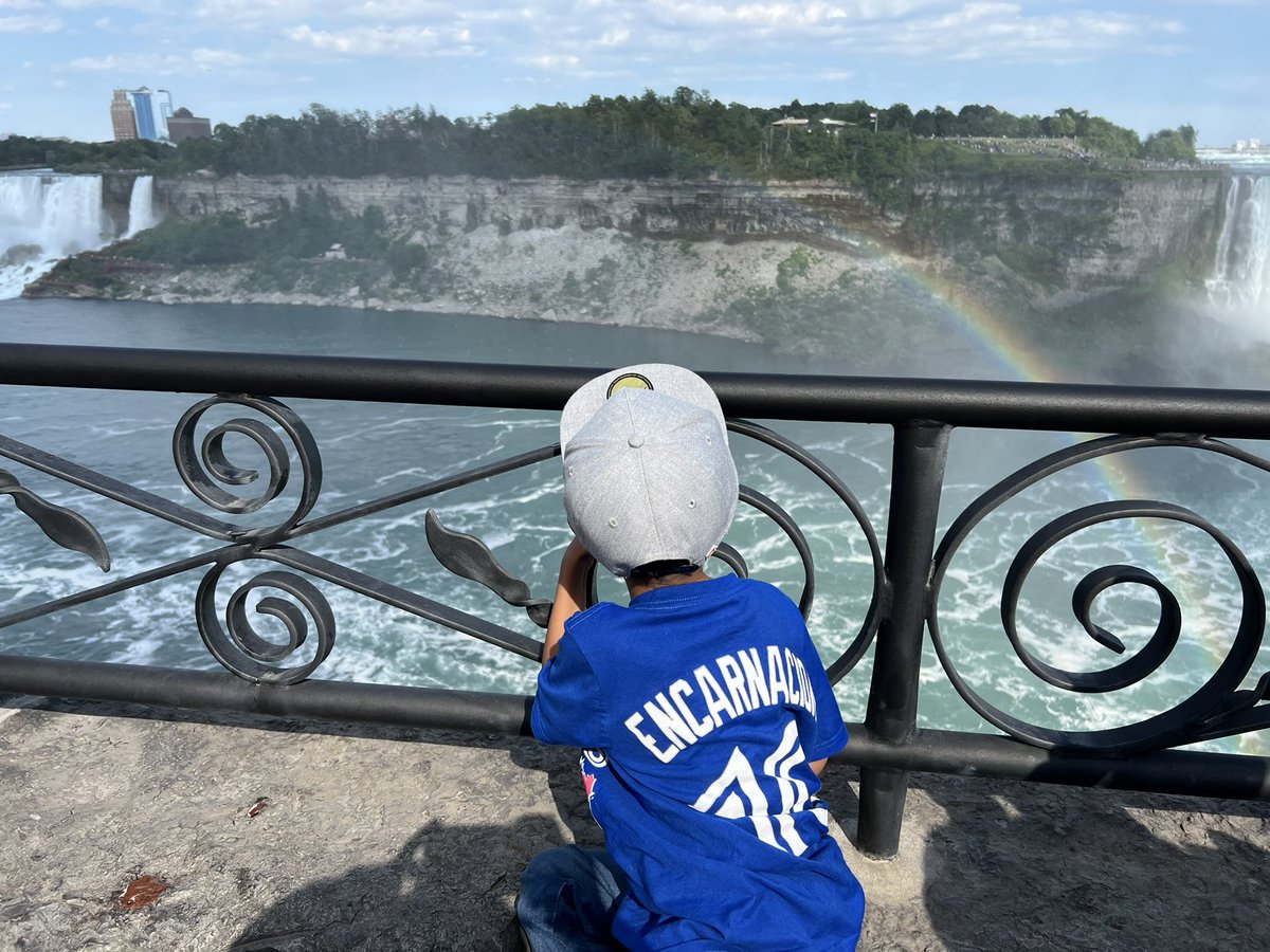 jacquelinevee's tweet photo. Canada Day Weekend 🇨🇦 https://t.co/l1f9Ss90Sm