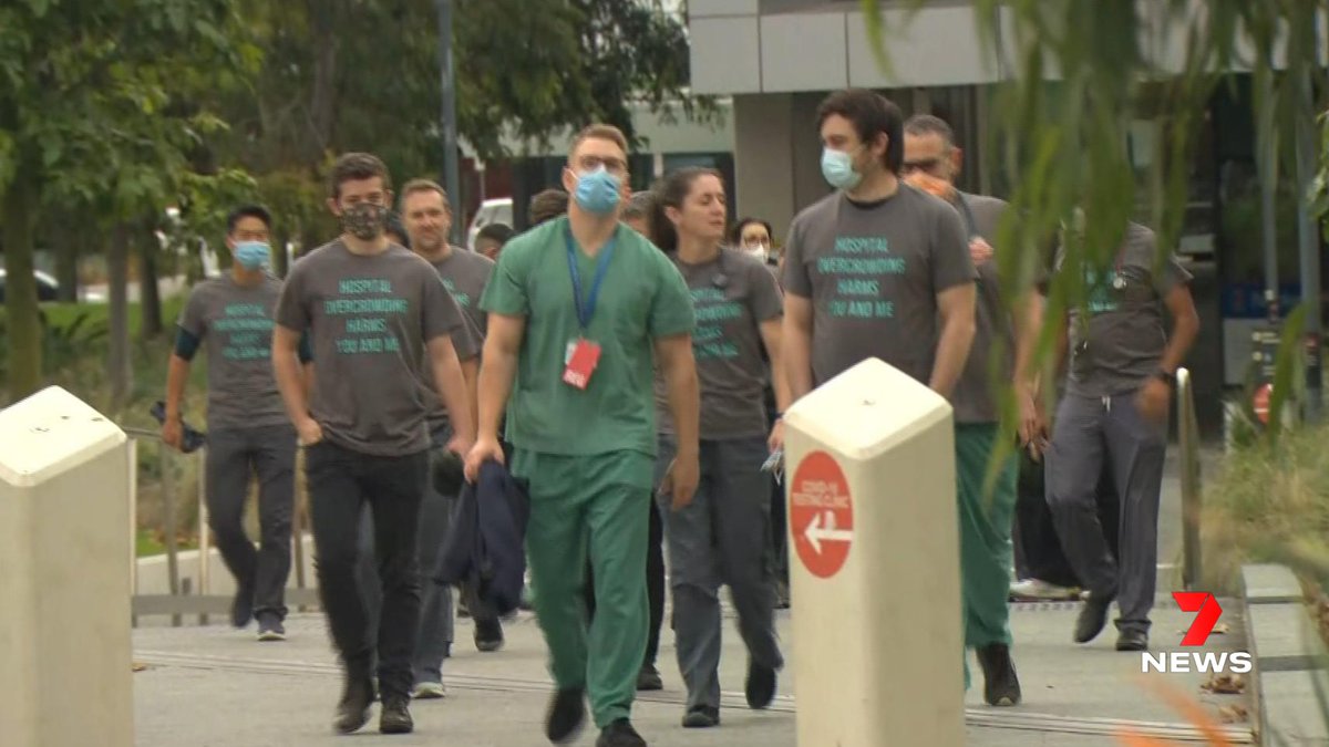 7NewsAdelaide's tweet photo. “We need space to keep you safe.” Under-pressure Royal Adelaide Hospital doctors have launched industrial action, protesting with slogan T-shirts as overcrowding reaches ‘disaster’ levels amid the state’s health crisis. Details in 7NEWS at 11.30am, 4pm and 6pm. #saparli #7NEWS https://t.co/EhIzuItqAb