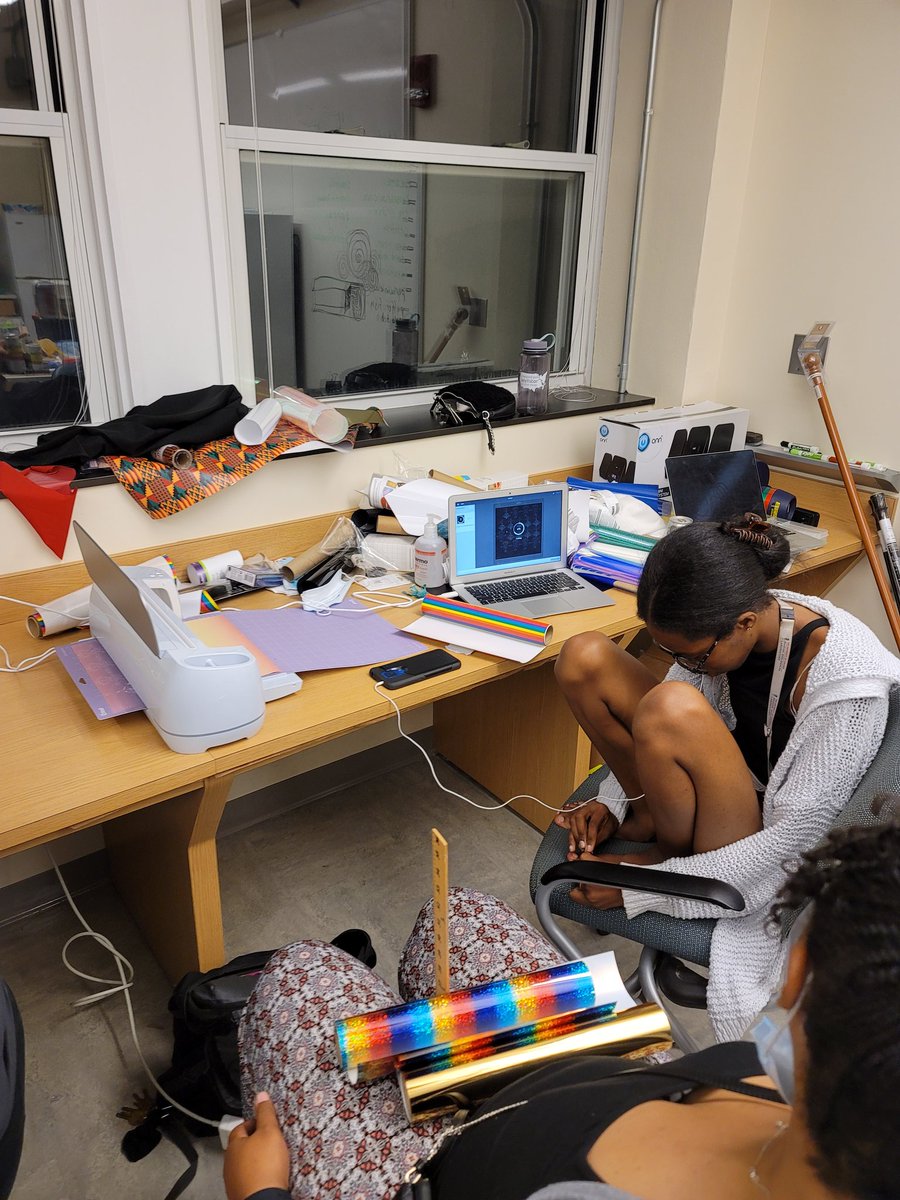 Ariel B. tweet media