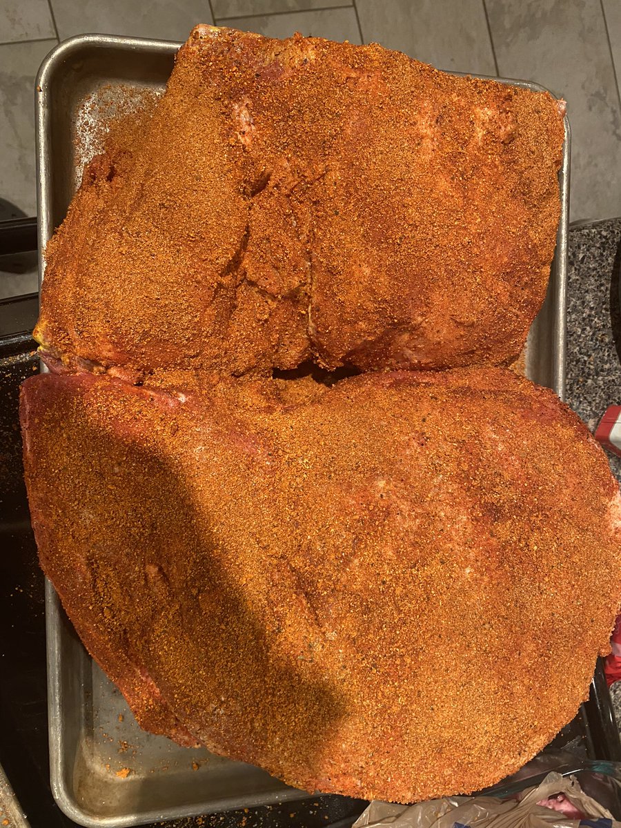 Kreager's tweet photo. #GrillinLikeAVillain prep work done. Going on Traeger early AM.
#BostonButts https://t.co/dVPhjUXhEf
