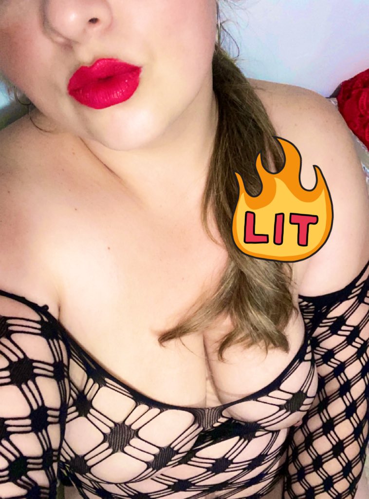 CinBD2's tweet photo. Wanna join me for some Netflix n chill? 😇😈 https ://onlyfans.com/cinjuicyblonde 😈💦🔥 $7 promo! 
#blonde #latina #BuildJakapan #StrangerThings4 #follow #milf #onlyfans #LoveIsland #tweet #ad #Netflix #relax #BreakingNews #Batakis #4thOfJuly #au復旧してない #IndependenceDay https://t.co/0kuP3EiEsI