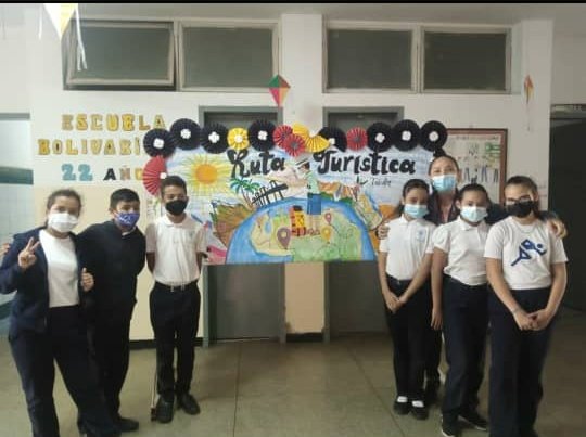 circuitoredoma's tweet photo. #01deJulio Ruta Turística por el Circuito Educativo el Pinar @fpatrimonioccs @Ecotumismo https://t.co/3BYrYJeSv8