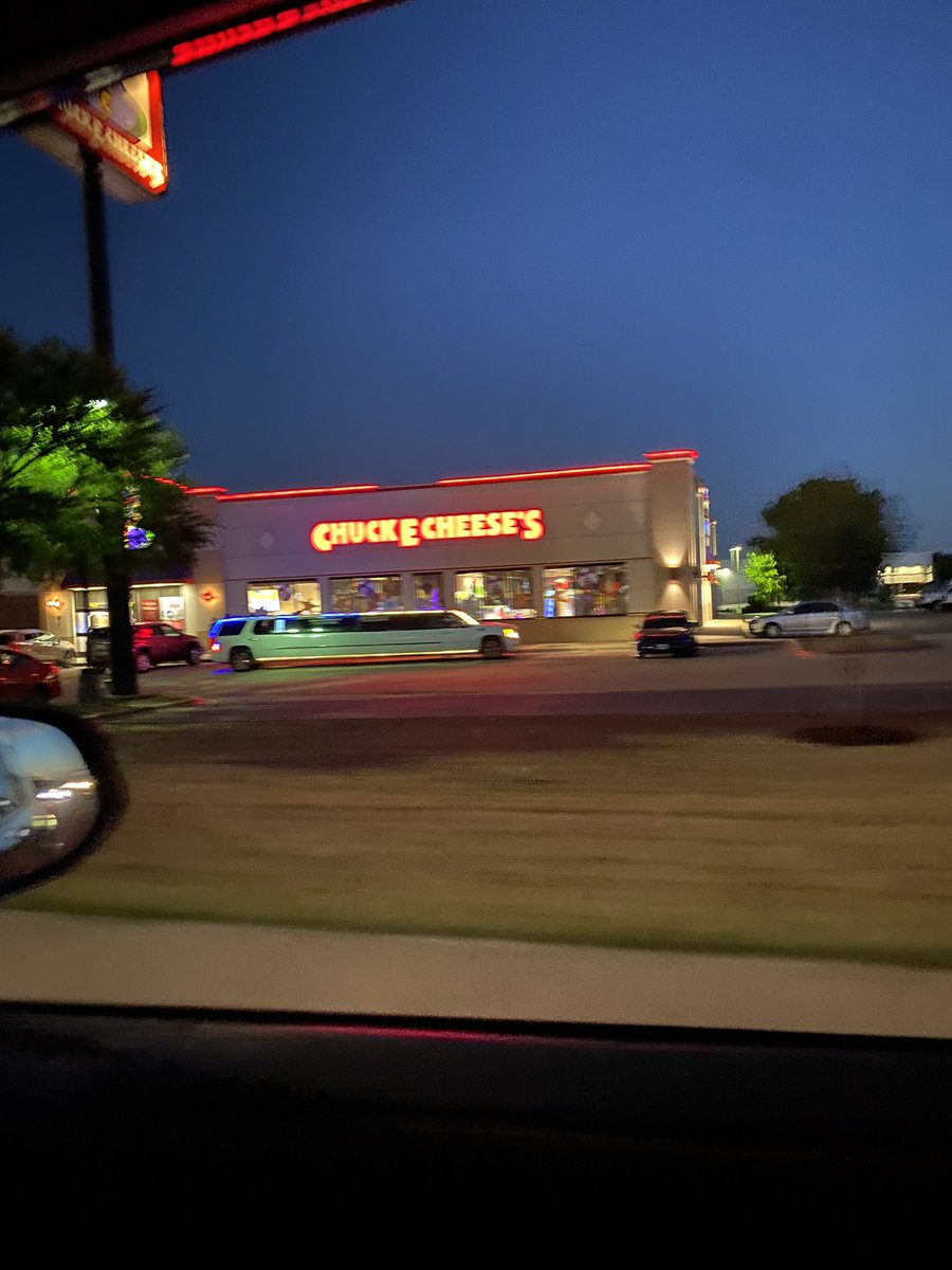 edamamhey's tweet photo. With these gas prices??? https://t.co/qIloBJux1p