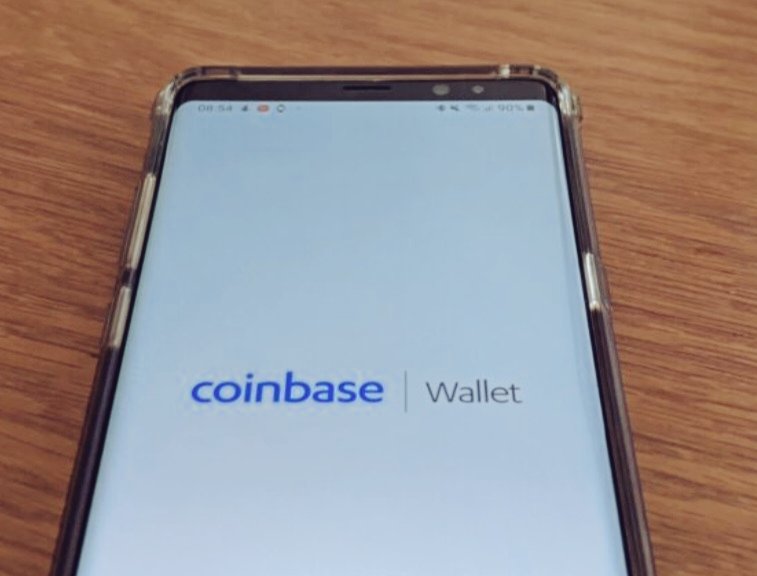 IngborgVerse's tweet photo. NEWS: Coinbase Plans European Expansion Amid ‘Existential Priority’
According to Bloomberg, the company is building up its presence in Europe and is in the process of registering in markets throughout the continent after already being registered in the U.K., Ireland, and Germany https://t.co/fJtEcIkwQK