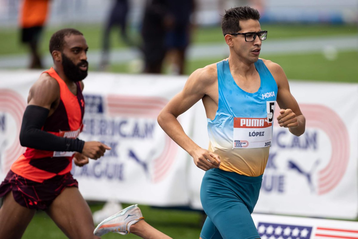 americantrack's tweet photo. Jesus Tonatiu Lopez running the Men's 800m at the Stars and Stripes Classic ✨️ 1:45.30
📸 @bee_alyssatrofort 

#jesus #Saturdayvibes #Saturday #meetready #trackandfield #trackfamily #trackmeets #meets #lopez #marietta #georgia https://t.co/7NA3A6O5Bj