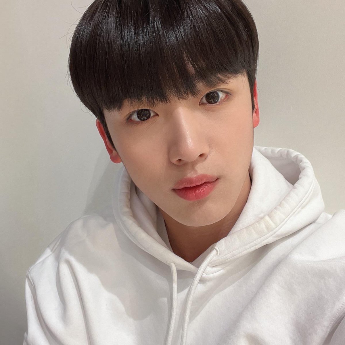 archiveforkyh's tweet photo. — we'll stay forever forever more. #YOHAN https://t.co/qzVQd4fhVT