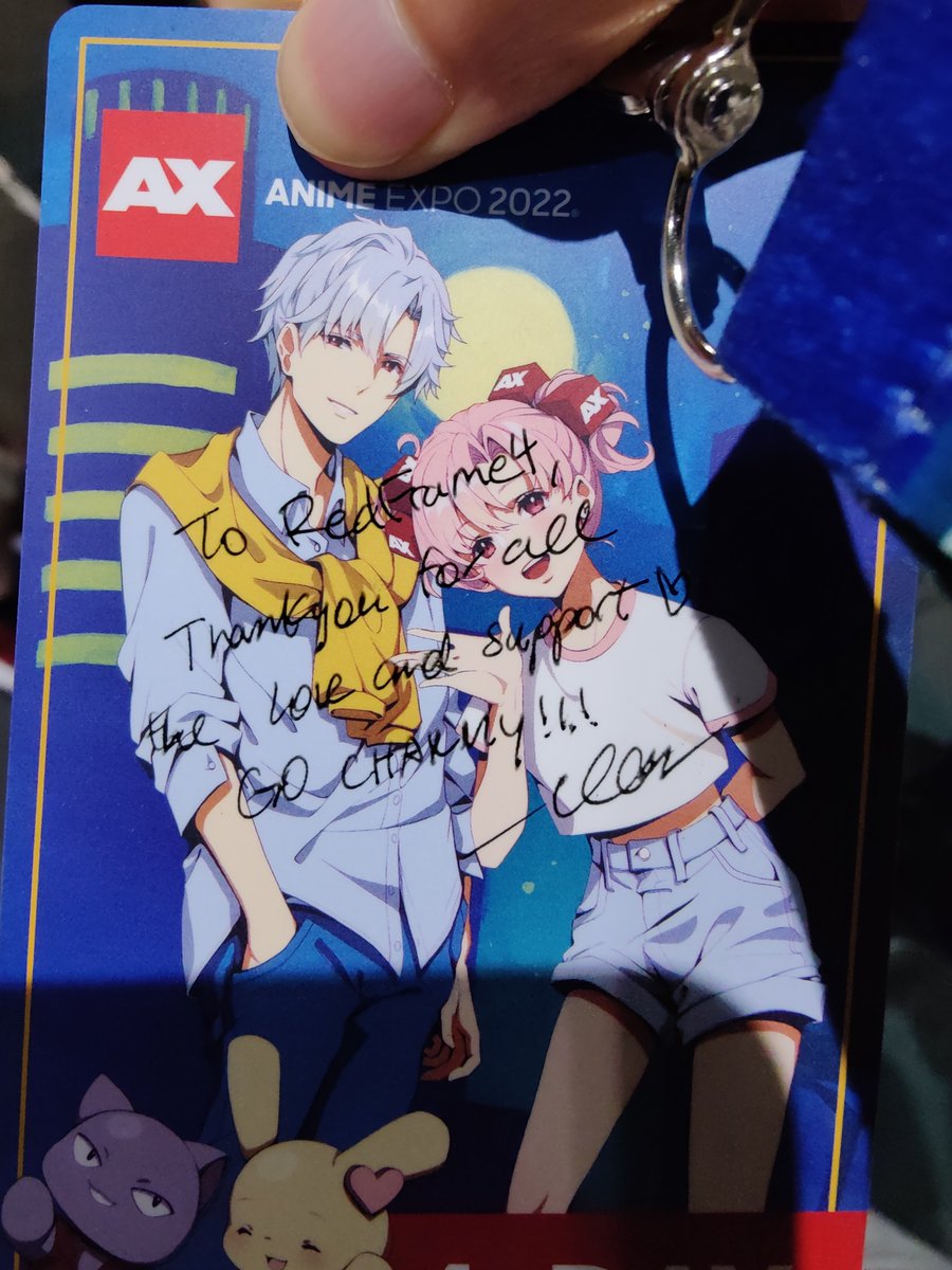 RedFrame4's tweet image. LET&apos;S GOOOOOOO! Worked up the courage to socially interact and got @hoshinochar to sign my badge ( ╹▽╹ )