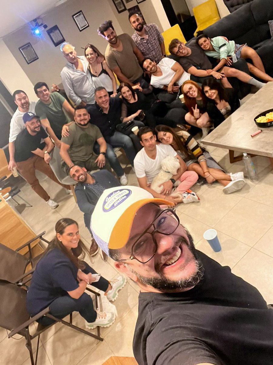 #MCDRLaGala LOS AMO!!! <a href="/MeCaigoDeRisa/">Me Caigo De Risa</a> .. <a href="/poncho_b/">Poncho Borbolla</a> <a href="/isaacsalame/">Isaac Salame Farca</a> <a href="/gabyplatas/">Gaby Platas 🪼</a> <a href="/jerryvelazquez/">Jerry Velázquez</a> <a href="/lalosuarezc/">Eduardo Suarez</a> <a href="/yahirvega/">Yahir Vega</a> <a href="/marianaecheve/">MARIANA ECHEVERRIA</a> <a href="/OscarFcoFabela1/">Óscar Fco Jiménez</a> <a href="/elguana7/">Guana</a> <a href="/yuremrojas/">YUREM</a>