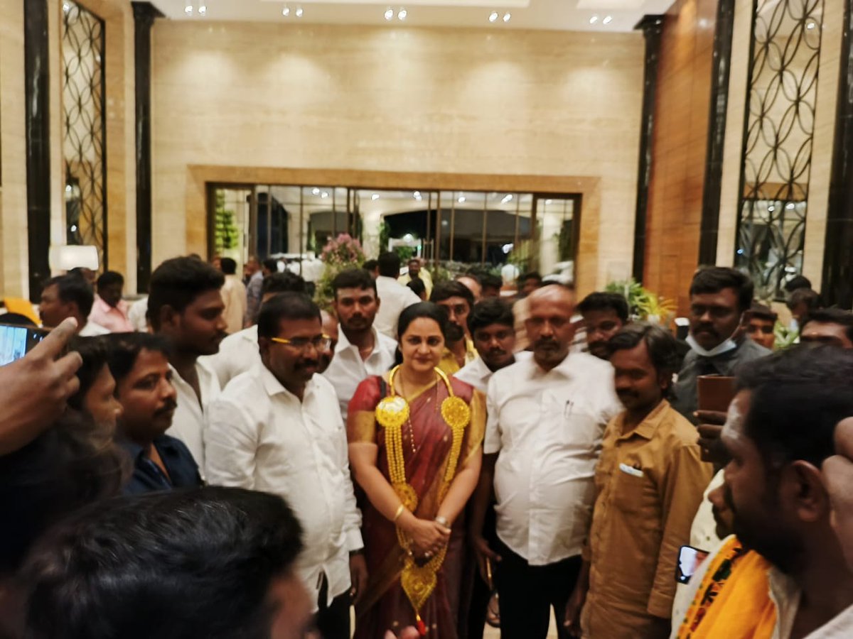 Palania54633223's tweet photo. #சிவன்_நாற்றுநடவு_உற்சவம் 
#தேவேந்திரகுலவேளாளர் 
வரம் https://t.co/9q1bS2NjZU
