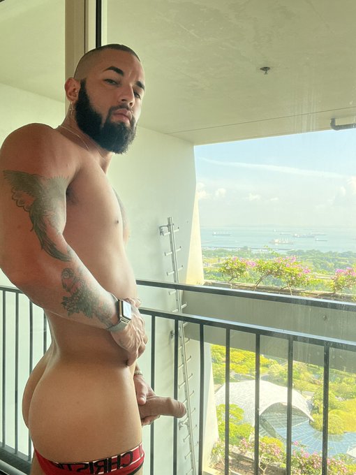 Give you that good good 😌 https://t.co/jttUVOd6J7