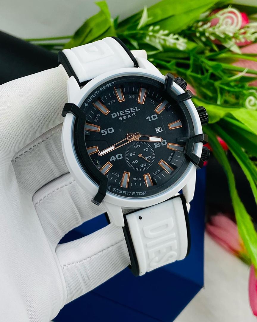 Yusrah_collect's tweet photo. Diesel Designer wristwatches available and Affordable. 
Location:Kaduna
📞: 08069673730
Nation wide delivery 
Kindly Retweet 
#Kadunawristwatches
#wristwatcheshop 
#wristwatchestores
#Wristwatchesforsale
#Accessoriesforsale
#Burna
#South #East
#OgbaruMasscre https://t.co/WAuZOaztwI