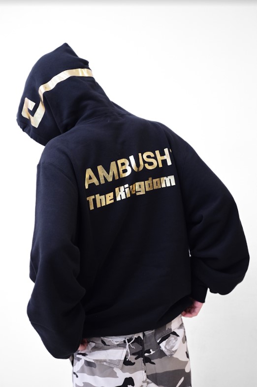 Quietly building🔥<a href="/MonkeyKingdom/">Monkey Kingdom 🐒👑</a> <a href="/ambushdesign/">AMBUSH®</a>