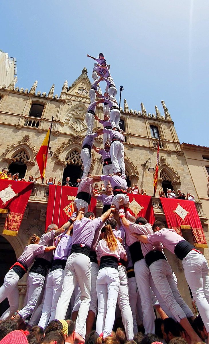 Diada de Festa Major #Terrassa 
3de9 amb folre 👏👏 <a href="/Minyons/">Minyons de Terrassa</a> 
#FestaMajorTerrassa22 <a href="/visitaterrassa/">Terrassa Turisme</a>