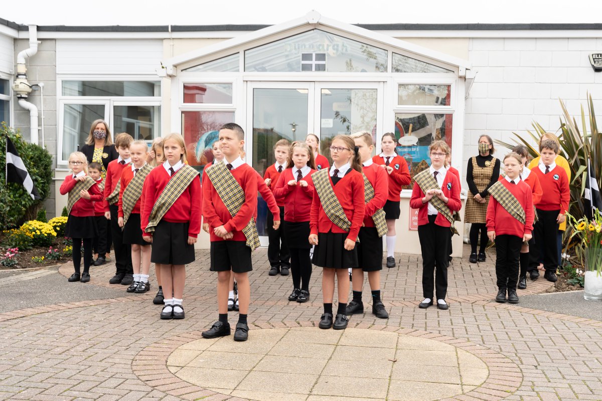 gocornish's tweet image. Keslowena ha Kevewyansow! / Congratulations &amp;amp; Celebrations!Winners of the @GorsedhKernow Awards have been announced.Well done to Treloweth School, receiving 1st Prize in the Ilow Kernewek / Cornish Music category🏆for their rendition of Cornwall My Home. #Cornish #CornishLanguage