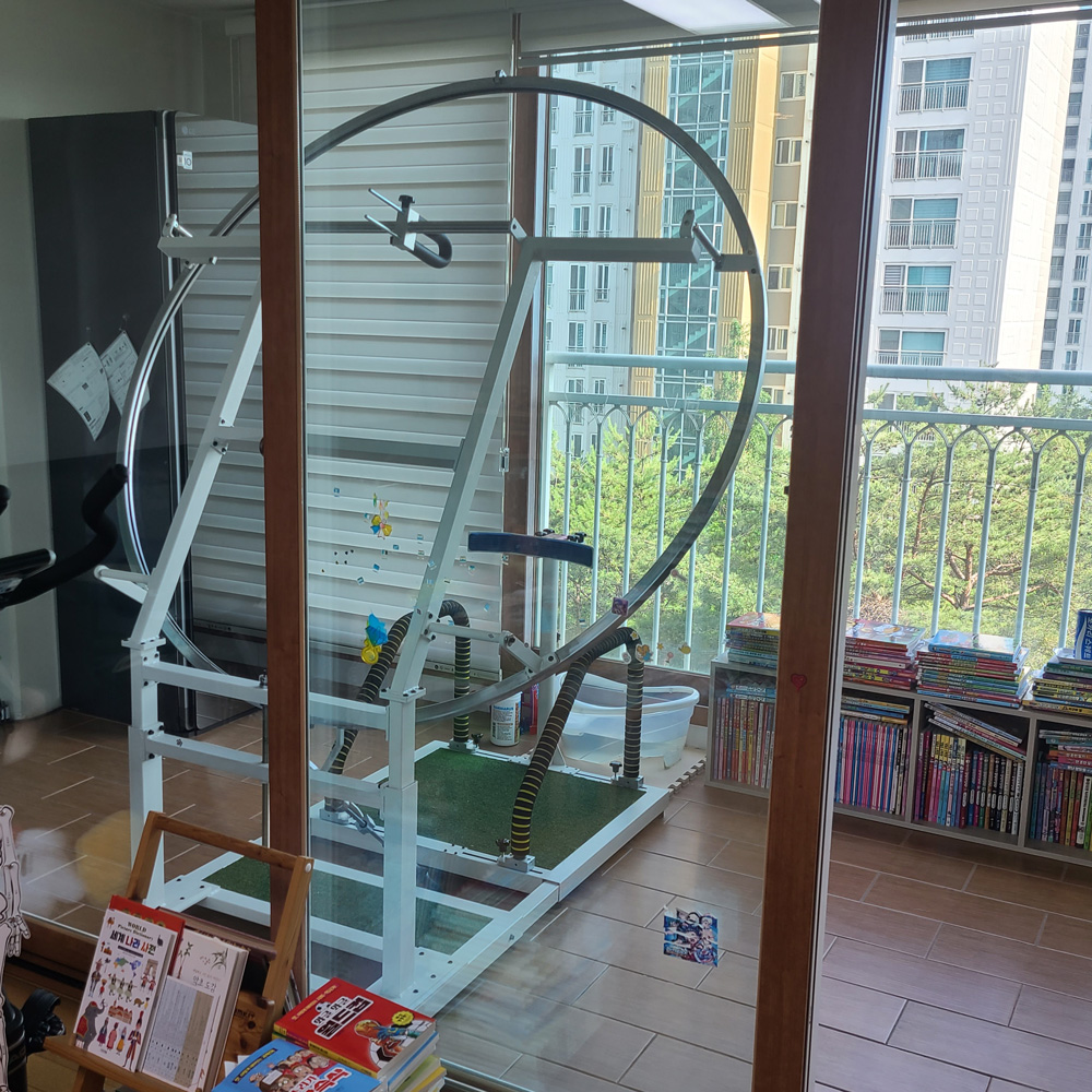 Proswing_Inc's tweet image. 충주 연수힐**** 아파트 베란다에 프로스윙머신 설치
(주)프로스윙 골프스윙머신 전문제조기업
proswing.kr 제품문의:1899-66373
#프로스윙 #프로스윙머신 #골프스윙기 #골프연습 #골프자세교정 #실내골프연습 #드라이버연습 #아이언연습 #실내골프연습 #실내드라이버연습 #실내아이언연습