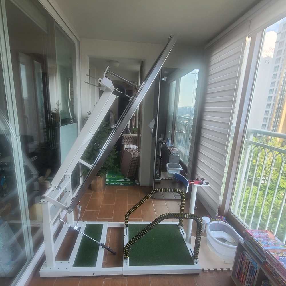 Proswing_Inc's tweet image. 충주 연수힐**** 아파트 베란다에 프로스윙머신 설치
(주)프로스윙 골프스윙머신 전문제조기업
proswing.kr 제품문의:1899-66373
#프로스윙 #프로스윙머신 #골프스윙기 #골프연습 #골프자세교정 #실내골프연습 #드라이버연습 #아이언연습 #실내골프연습 #실내드라이버연습 #실내아이언연습