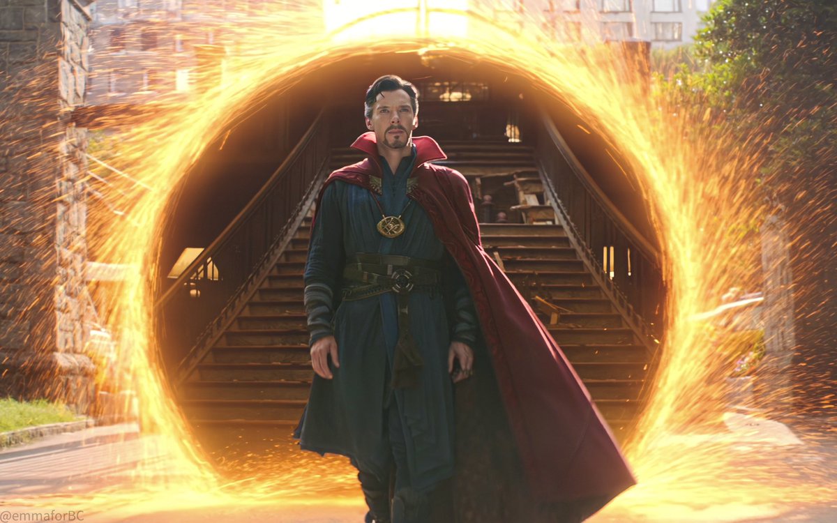 emmaforBC's tweet photo. The beauty of Doctor Strange in front of a portal.
#DoctorStrange #MultiverseOfMadness 
#BenedictCumberbatch https://t.co/xTPcPGztD5