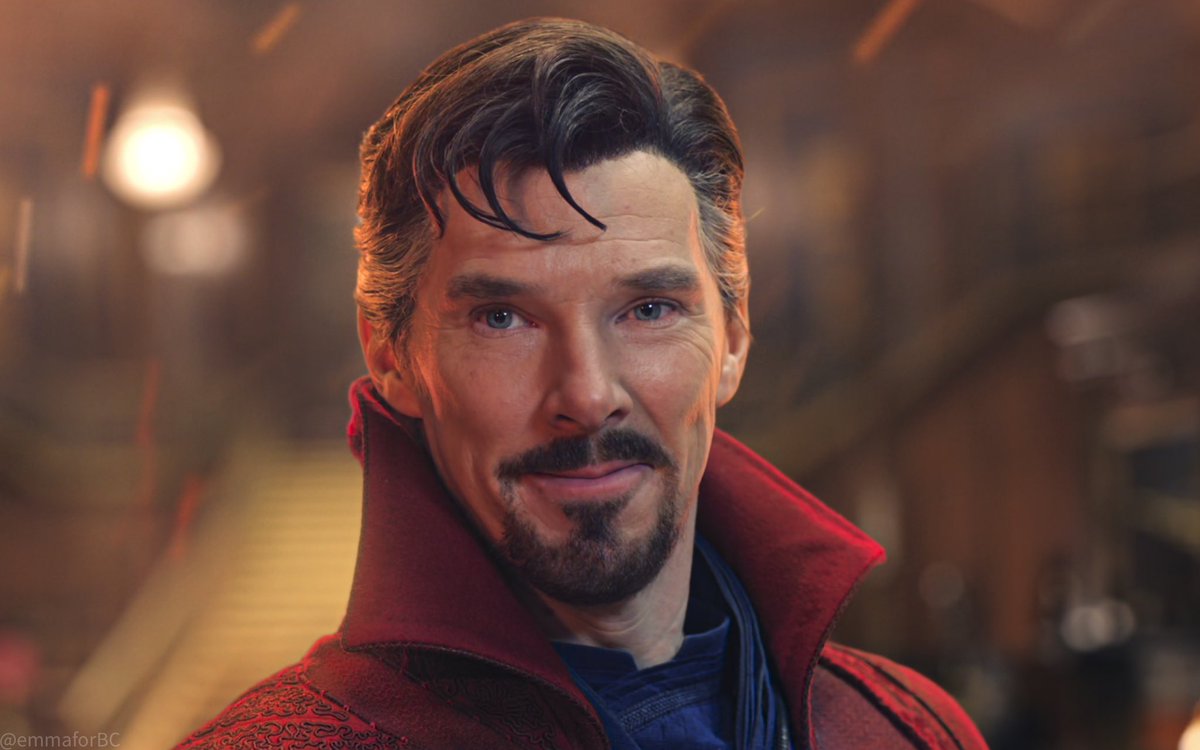 emmaforBC's tweet photo. The beauty of Doctor Strange in front of a portal.
#DoctorStrange #MultiverseOfMadness 
#BenedictCumberbatch https://t.co/xTPcPGztD5