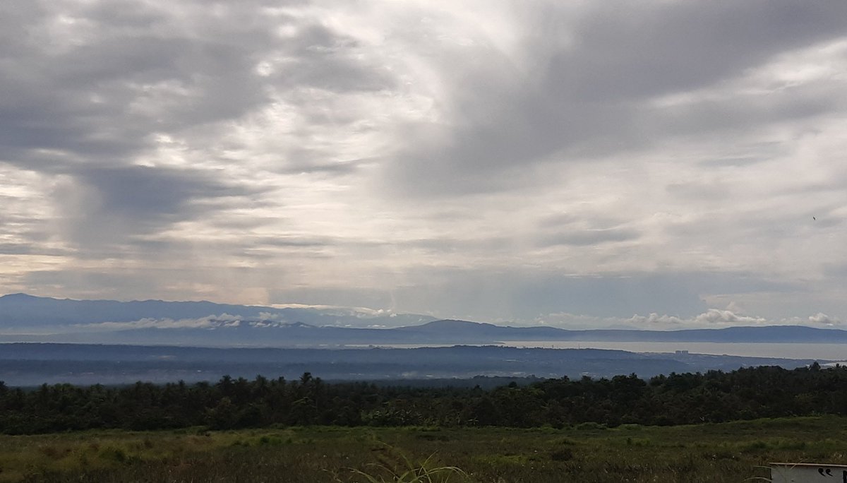 Hello Davao City home of the President and Vice President..