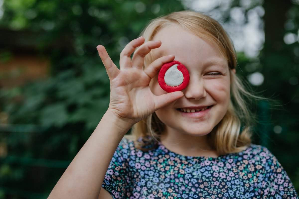 vodafone_medien's tweet image. Happy Birthday, @vodafone_de See⭐️chen-Kita. 🥳 Seit 15 Jahren versorgt ihr unsere Minis erstklassig - sogar mit Coding-Skills! ❤️ Und die wertvolle Betreuung bedeutet auch: Vereinbarkeit von #Familie und Beruf und sorgenfreies Arbeiten für unsere #Vodafone-Eltern. 🥰 #Danke
