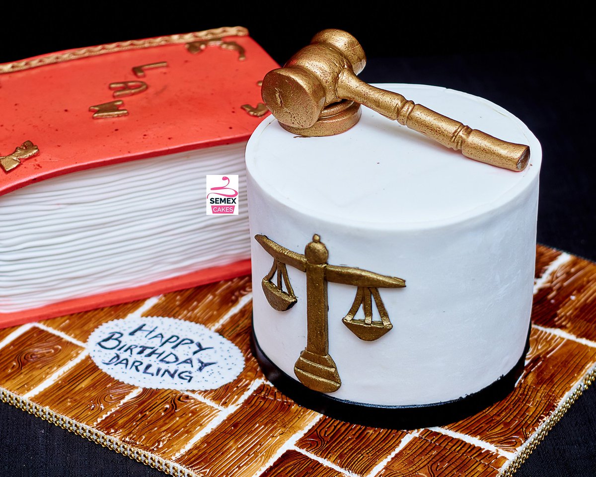 I_am_semex's tweet photo. Birthday-themed cake for a lawyer.
Cake: Semex Cakes
#lawyer #lawyercake #semexcakes #gavel #barristercake #cakeart #cake #art #lagosbakers #sangobaker #semexcakes2022 #bookcake #birthday #birthdaycake https://t.co/eEfdRT4smR