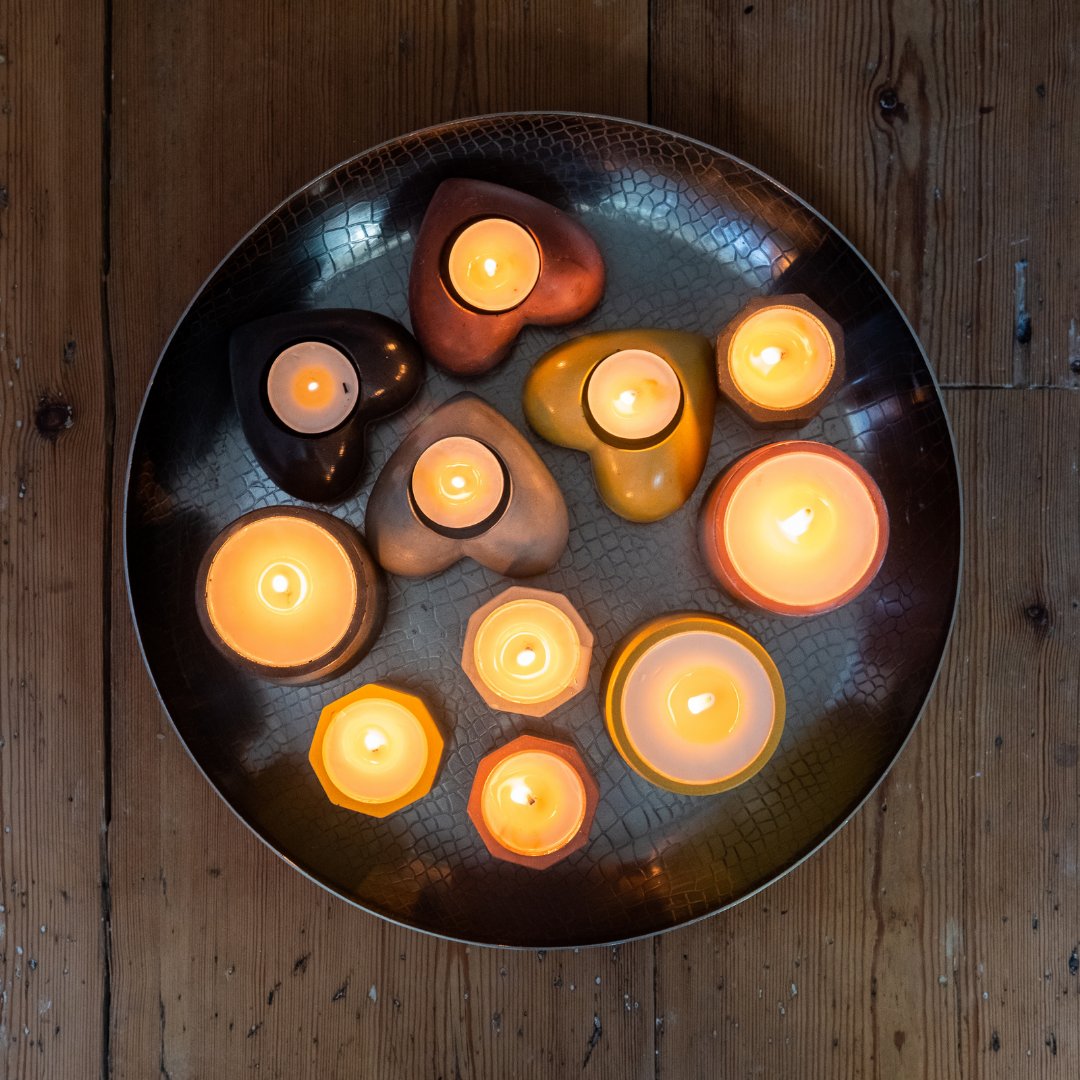 ChilliWinter_'s tweet photo. ...How can it be Monday already?! (How can it be July already?!)

Tonight, when the day is done....
- What is it you want to feel when you light a candle?
- What mood are you looking to create for yourself?
- Where will you enjoy it?

#candlelover #slowdown #hyggehome #hyggelife https://t.co/V0OHGuRZ9r