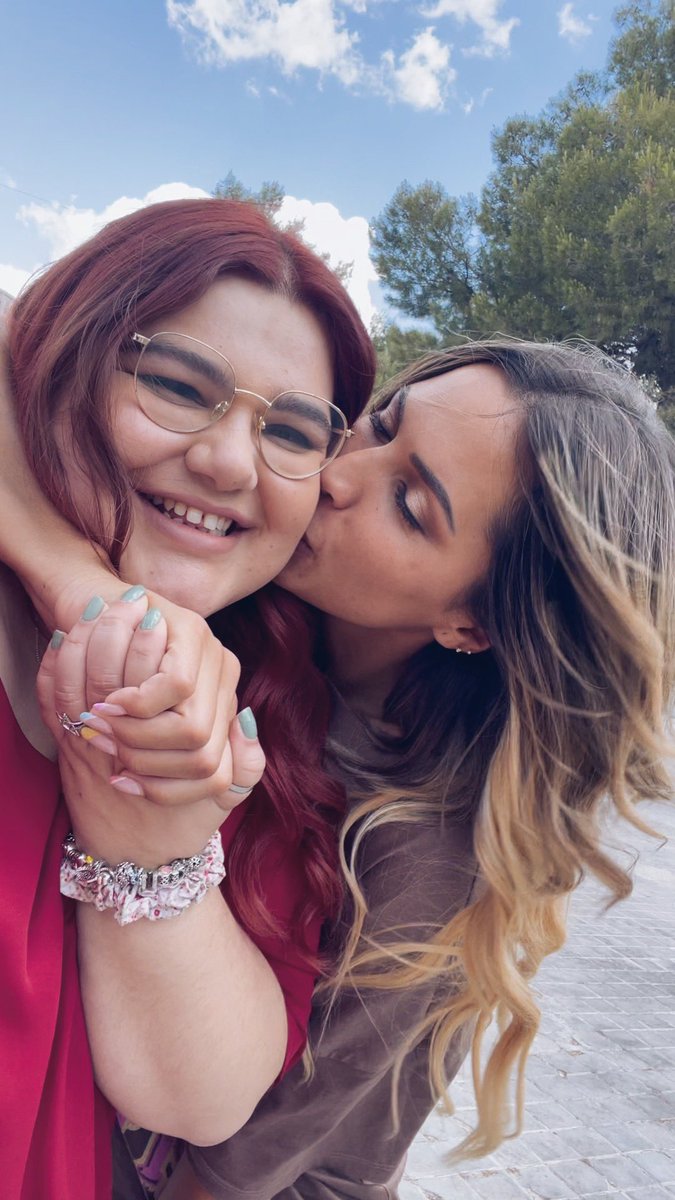 amaaalgi's tweet photo. Viendo las palabras tan bonitas que te dedican otras personas, no puedo parar de pensar en lo bonito que es tenerte en mi vida y que ahora seas parte de mi día a día. 
Gracias por ser tú y seguir luchando siempre.
Te quiero @CalvoPedreira 
#DejateQuerer https://t.co/FnxVOli5tM