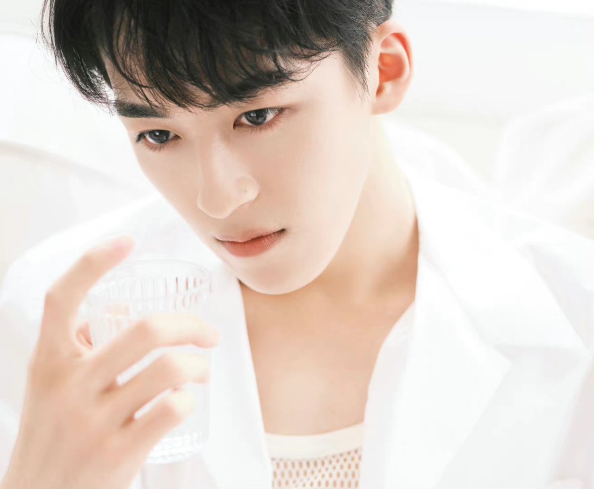 heluoluopics's tweet photo. ✧ 220704
⤷ 何洛洛Studio weibo update

#何洛洛 #HeLuoluo https://t.co/BTxrgd8a1q