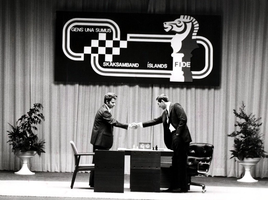 Olimpiu Di Luppi on X: Boris Spassky and Bobby Fischer at the start of one  of the games in the epic 1972 world championship match in Reykjavík.   / X