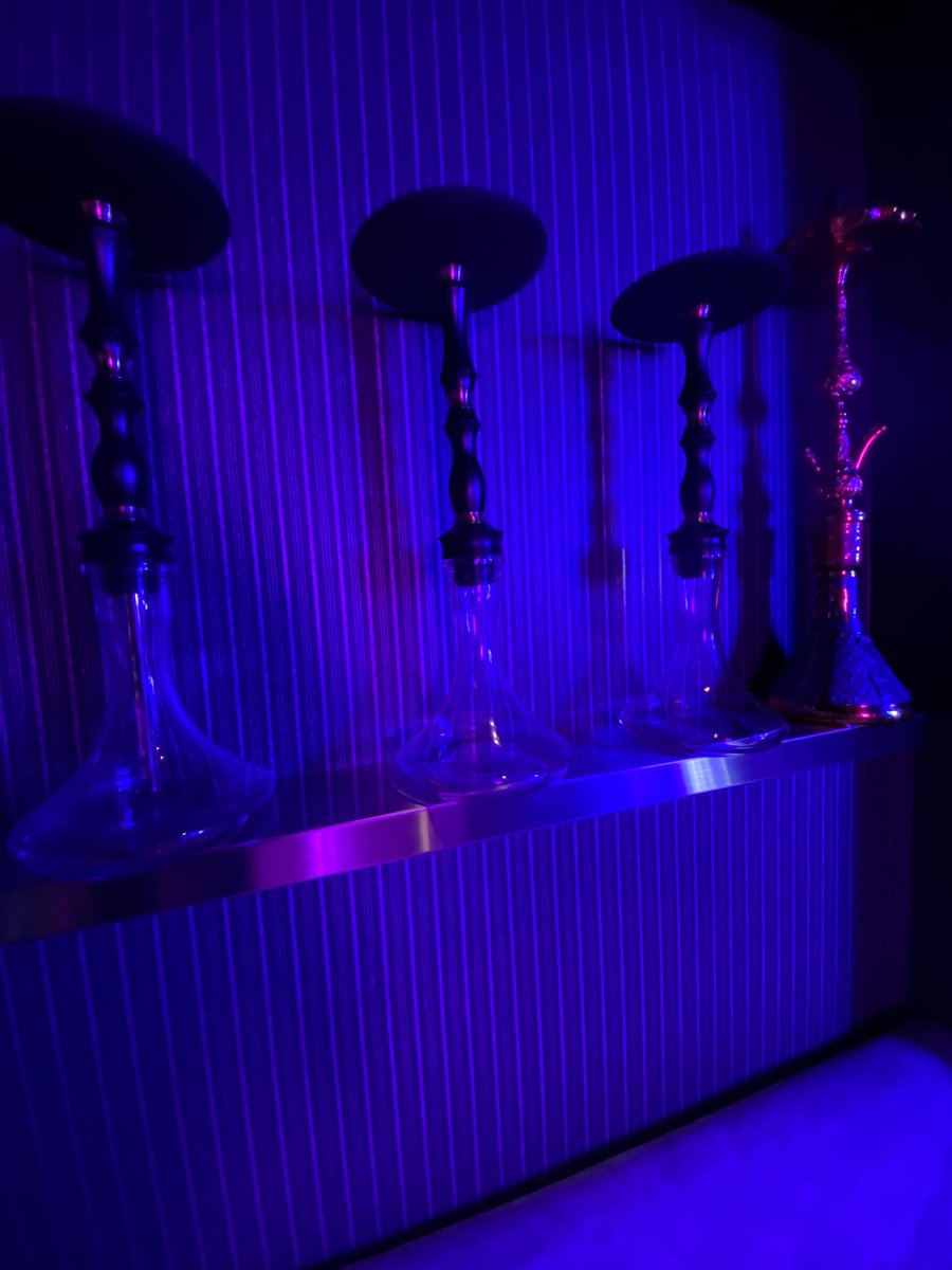 naoki4592's tweet photo. 報告！
7月7日に中洲路面店に
【SHISHA HOUSE】をグランドオープンします！  皆様が心地よく、くつろいでリラックスして頂けるお店にしていきたいと思っております！
まだまだ未熟ではありますが応援の方よろしくお願いします。
 代表  星 直輝

中洲４丁目1-20 川田ビル1F https://t.co/bhKM481uns