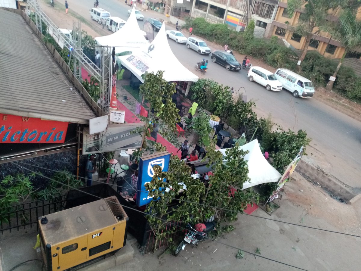 Climate4AllUg's tweet photo. Artificial beach erect using jackfruit tree branches c endangered and one of the best sources of fruitfood in Ug at Victoria bar Kireka along Jinja Kla highway n its routine Sunday norm @nemaug @min_waterUg serve the purpose to save mother earth #Climate4all https://t.co/zxlsSBEPnF