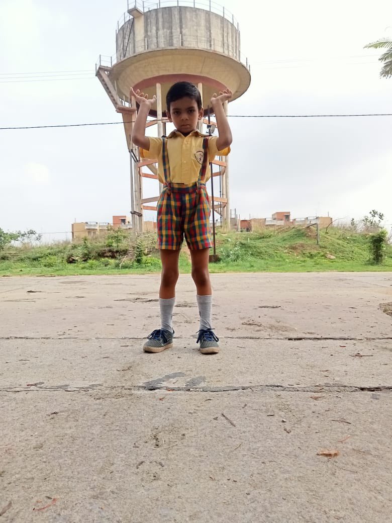 macksarva's tweet photo. Bahubali trying a new pose… https://t.co/zxKZbSQMmH