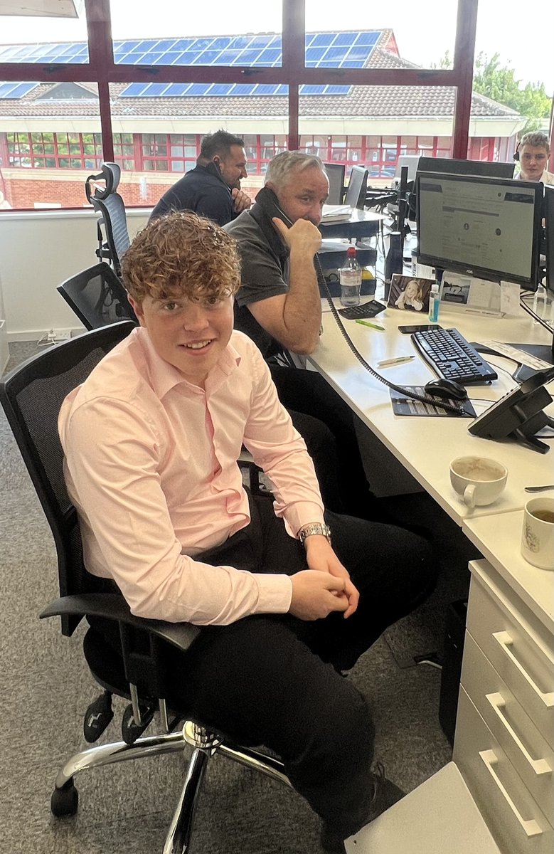 Brightstar Seconds tweet media