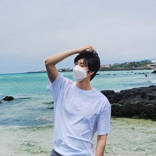 seokjisupics's tweet photo. https://t.co/X8P2aXsWrE