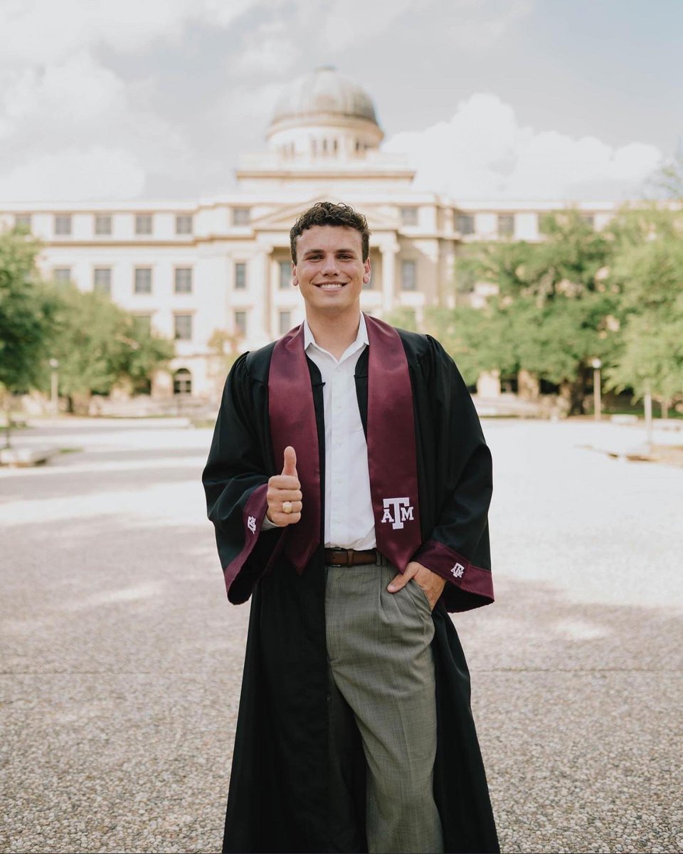 LLBoeck's tweet photo. So proud of him! Graduation is fast approaching! @TAMU #doublemajor #clubvolleyball #cumlaude https://t.co/clKEsPeztw