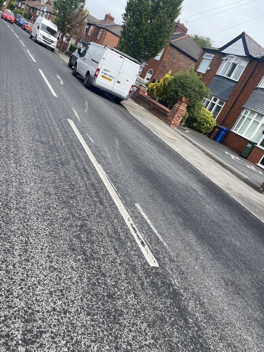 freedom10ltd's tweet photo. @DamonWilkinson6 weeks reporting for you. The last image with blue truck is the road before. @StockportMBC @EuroviaHull @Eurovia_Cont https://t.co/bmzAmlBCtK