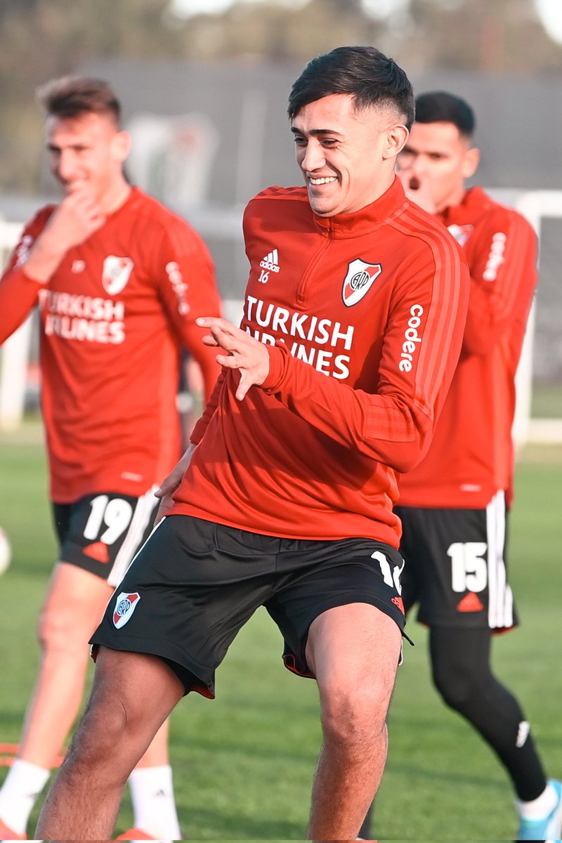 RiverPlate's tweet photo. 🚀 Empezamos. 🔛
@pablosolari_ 💪 https://t.co/PCg1TjSi1t