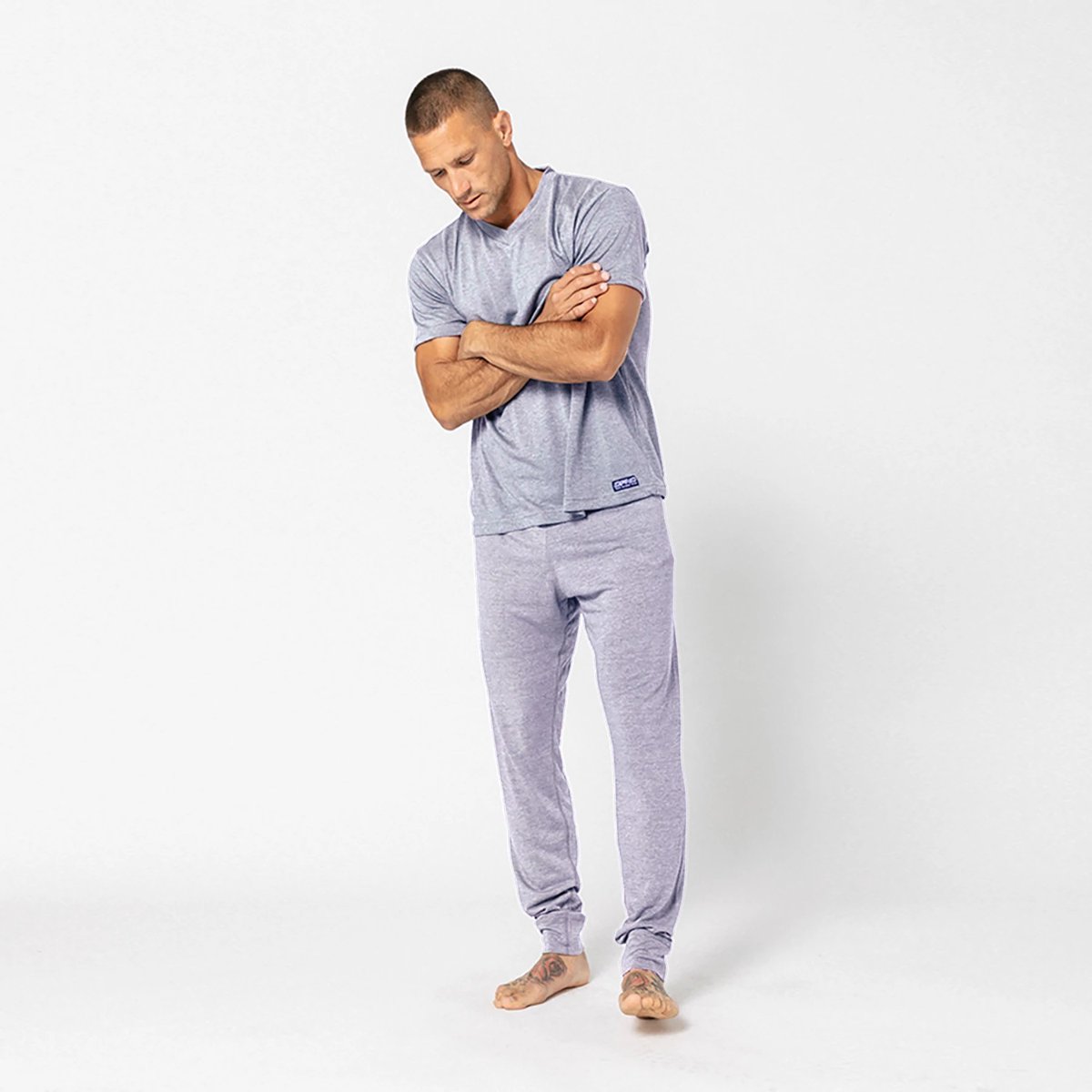 Celliant's tweet photo. Love the look and fit of the @DFNDCompression X #CELLIANT V-Neck Shirt. Made for the warrior athlete and proudly made in the USA, the sleep wear shirt captures and converts body heat into #infrared, helping promote more restful sleep and faster recovery from physical activity. https://t.co/tq9CqbDF34