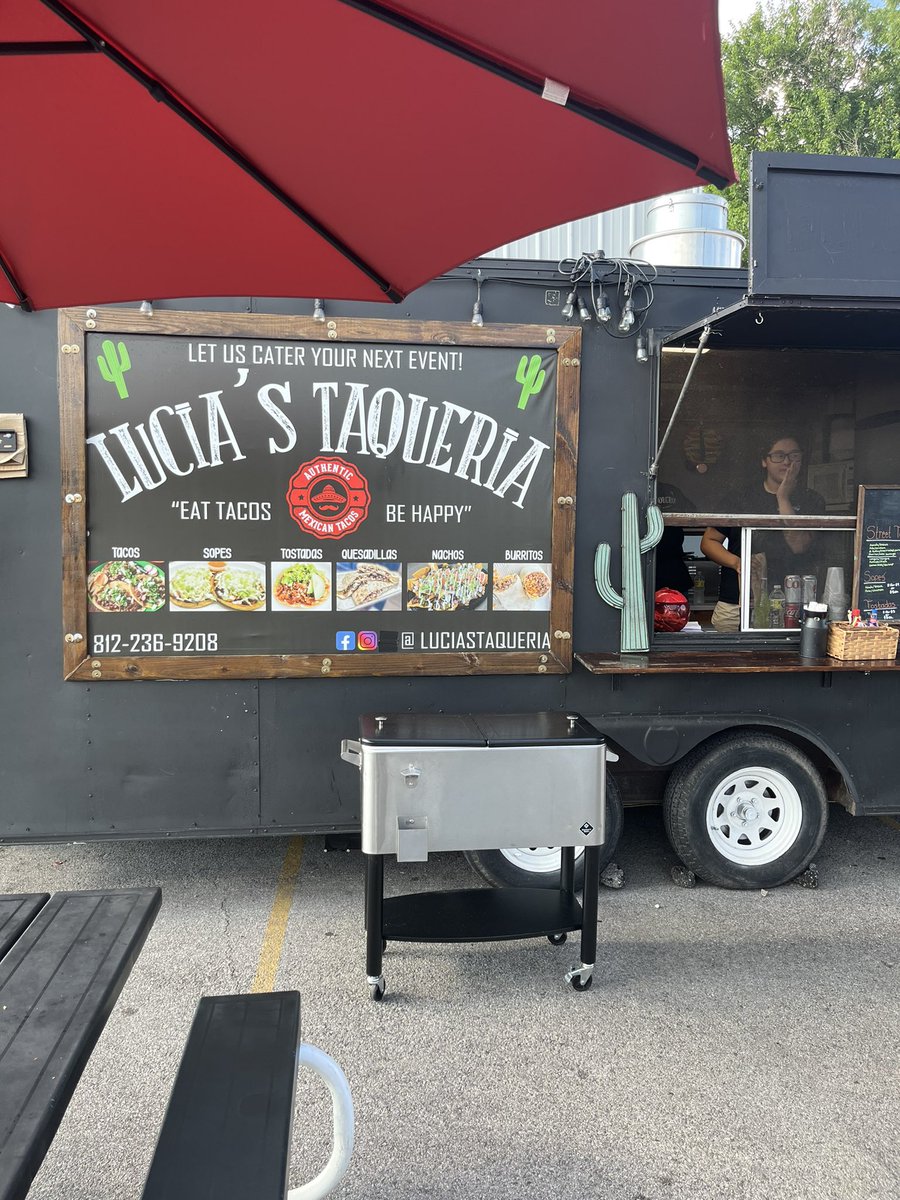 INDStateRex's tweet image. Welcome back to your east side neighborhood. We missed you while you were at the Vigo County Fair. @LuciasTaqueria  “Eat Tacos…Be Happy”